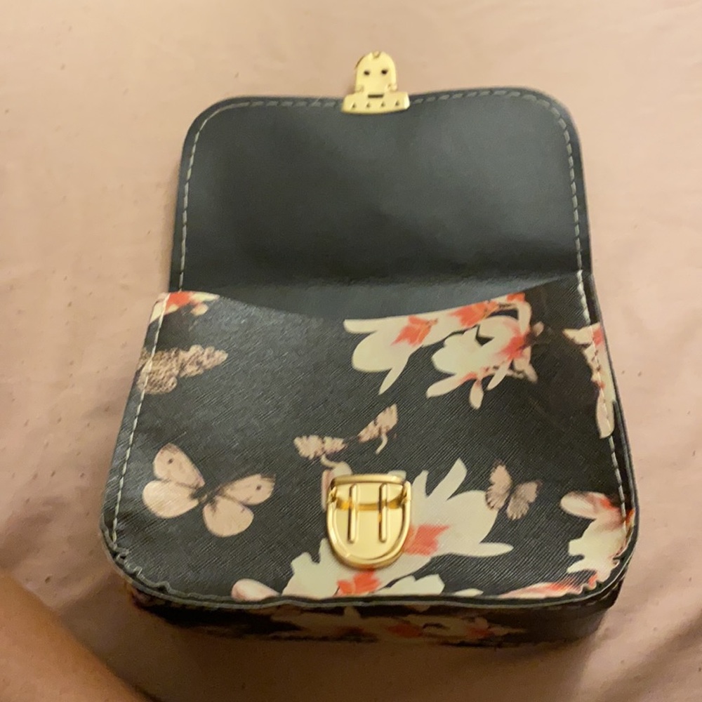 Purse - Picture 3 of 5